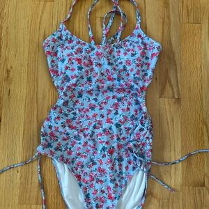 Juniors bathing suit